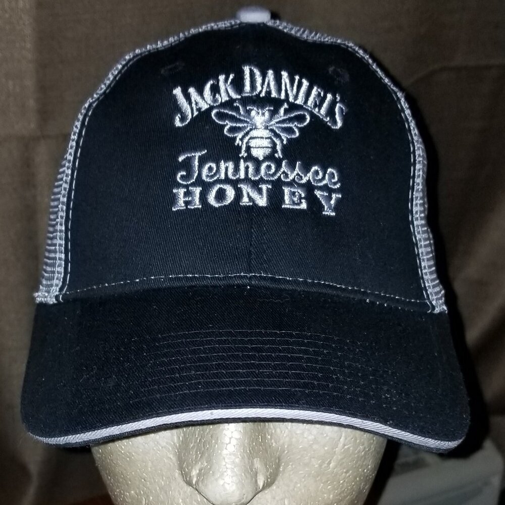 Jack Daniel’s Tennessee Honey  Strap back Hat / Cap black w/ Gray New old stock